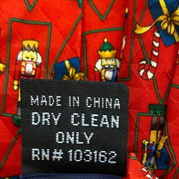 100% Silk Handmade Nutcracker Christmas Mens Tie - Picture 6 of 7